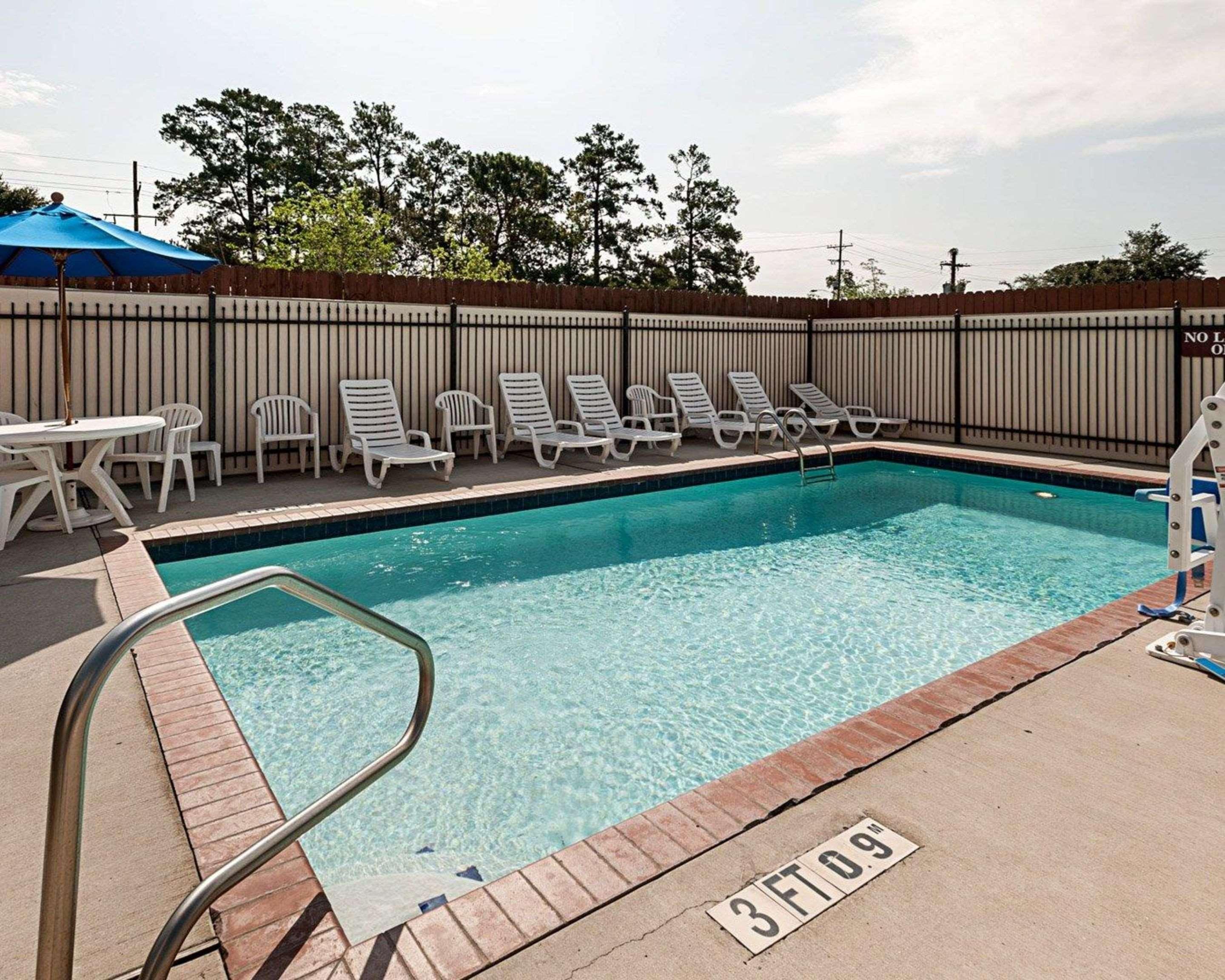 Comfort Suites Lake Charles Exterior foto