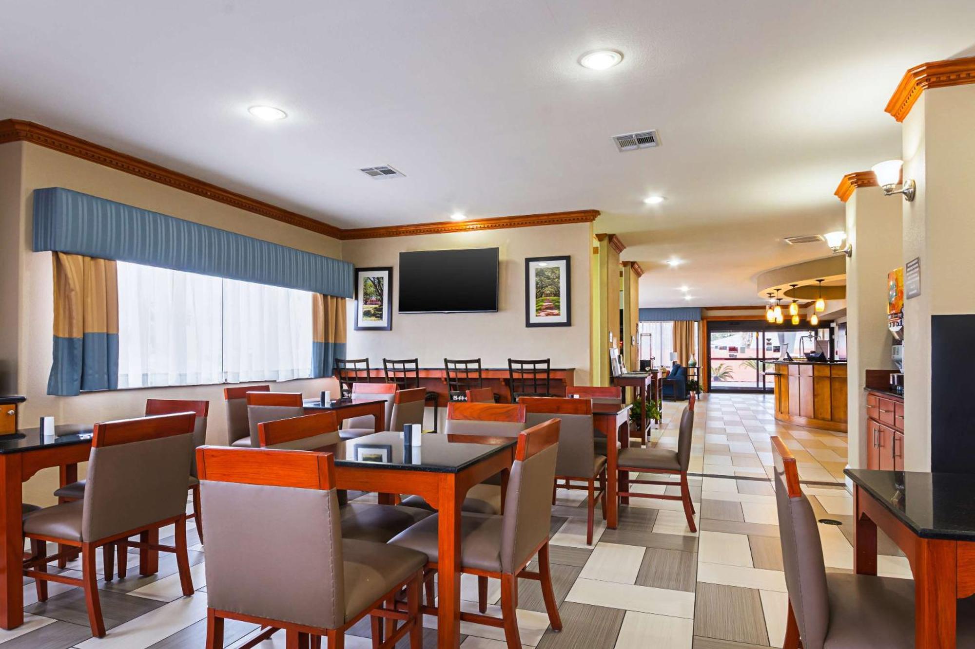 Comfort Suites Lake Charles Exterior foto